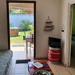 Les Ti Kaz a Papé choisissez avec ou sans piscine