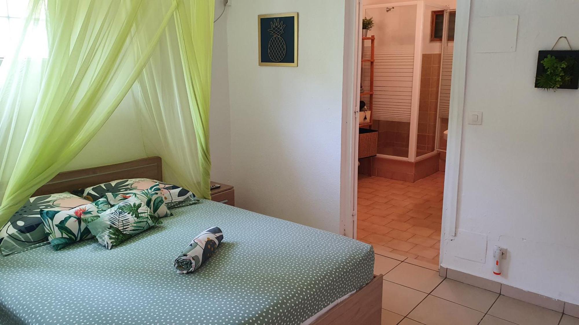 Les Ti Kaz A Papé Choisissez Avec Ou Sans Piscine Hébergement de vacances *